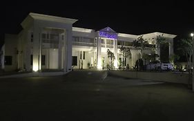 Grand Enclave